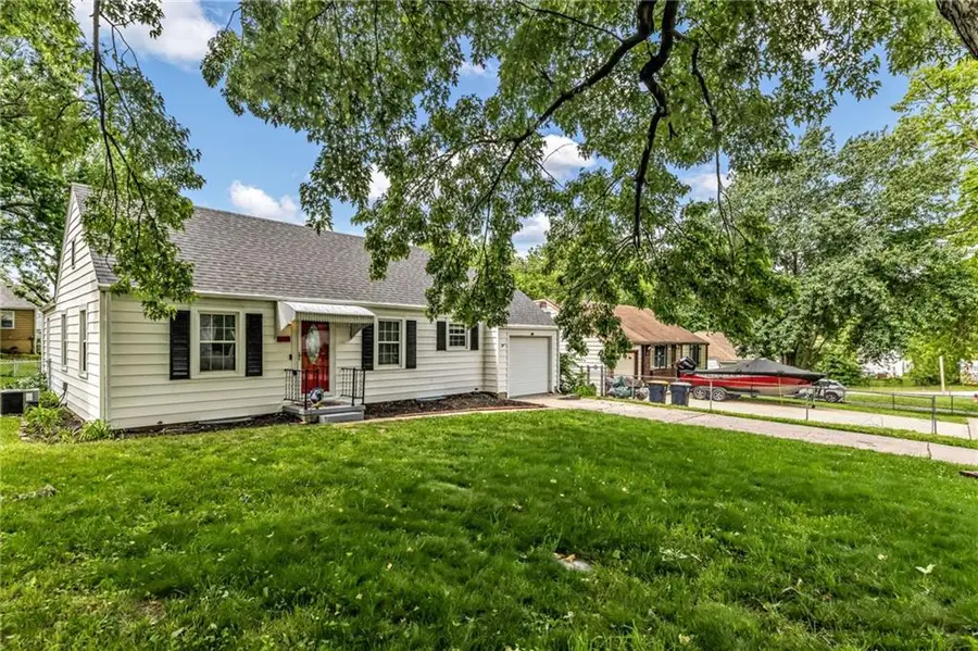 515 NE Greenfield Road, Kansas City, MO 64116 - #2