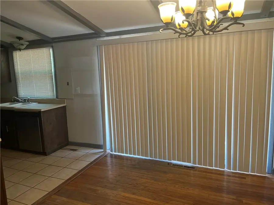 5703 Euclid Avenue, Kansas City, MO 64130 - #2