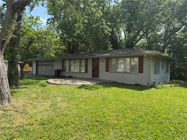 11517 Greenwood Street, Kansas City, MO 64134