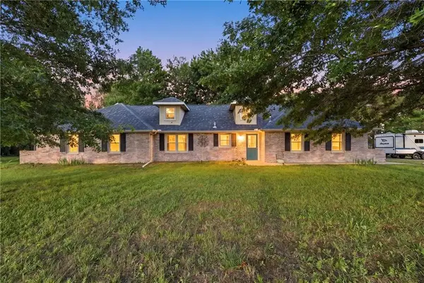 703 NE 102 P Road, Clinton, MO 64735