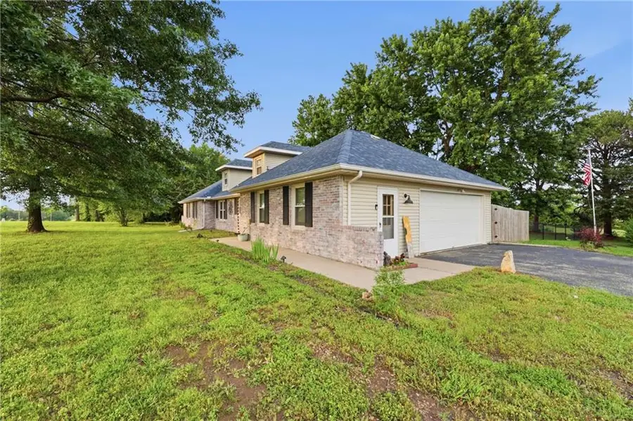 703 NE 102 P Road, Clinton, MO 64735 - #3