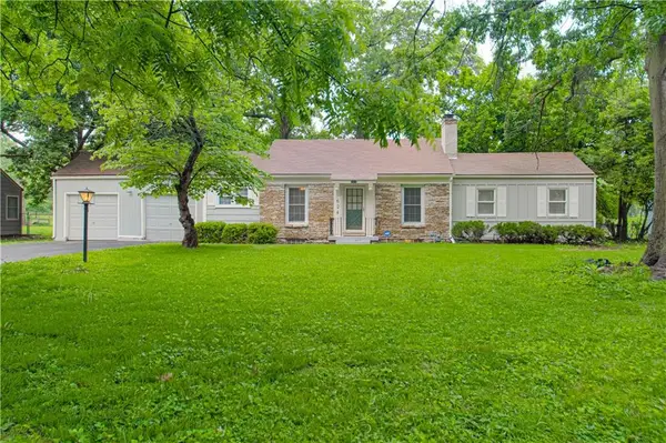 624 E 97th Street, Kansas City, MO 64131