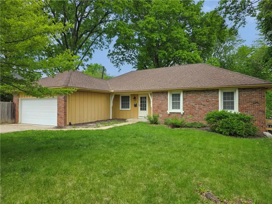 10120 W 66th Terrace, Shawnee, KS 66203 - #2