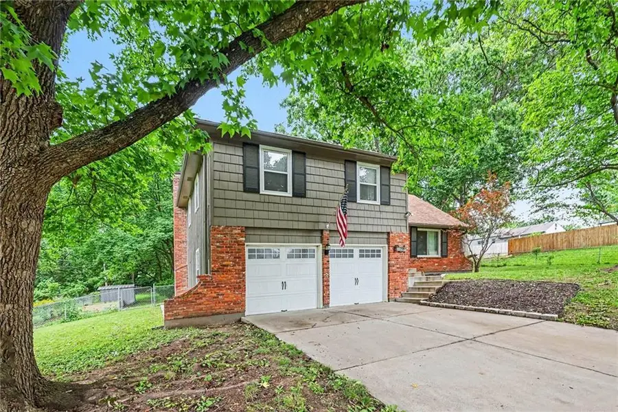 5620 Perry Avenue, Merriam, KS 66203 - #2