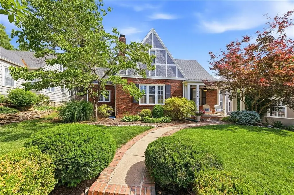 114 E 69 Terrace, Kansas City, MO 64113 - #1
