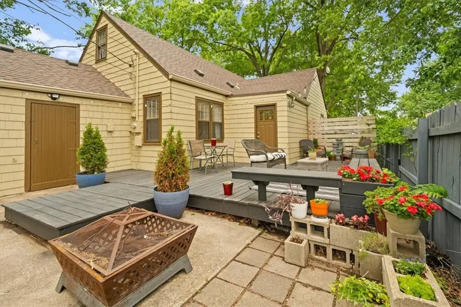 8337 Mercier Street, Kansas City, MO 64114 - #3