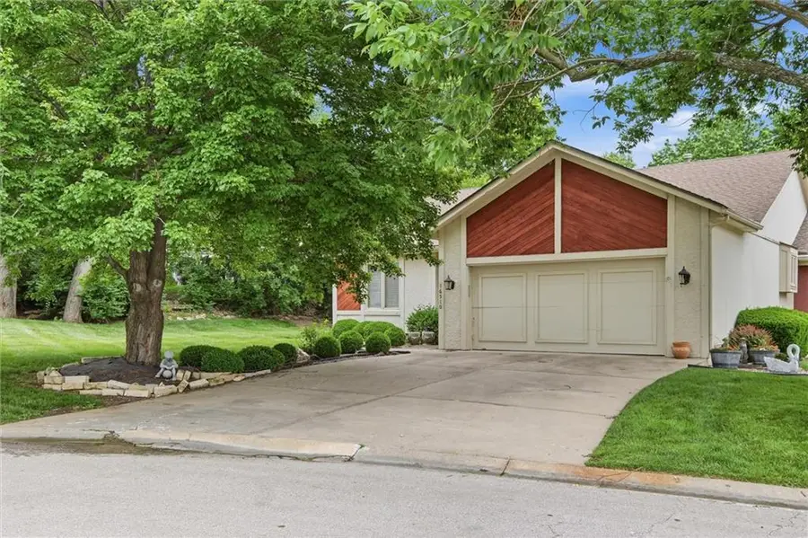 16510 W 133rd Street, Olathe, KS 66062 - #2