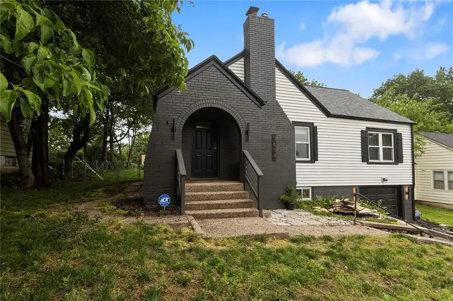 3604 NE 34th Terrace, Kansas City, MO 64117 - #2