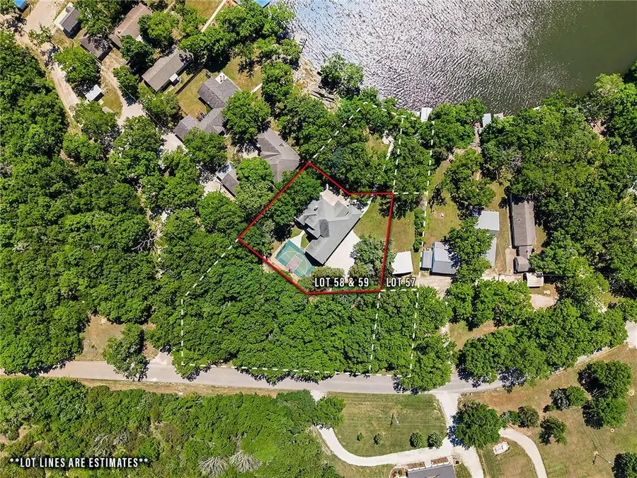 58 W Lake Road, Farlington, KS 66734 - #3