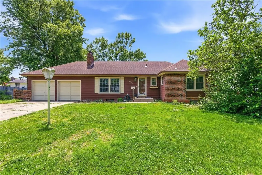 10605 E 79th Street, Raytown, MO 64138 - #1