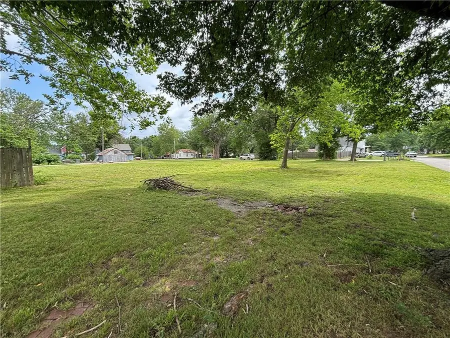 422 &428 E 3rd Street, Cherryvale, KS 67335 - #3
