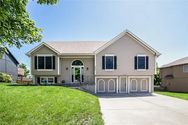 8820 NE 110th Street, Kansas City, MO 64157
