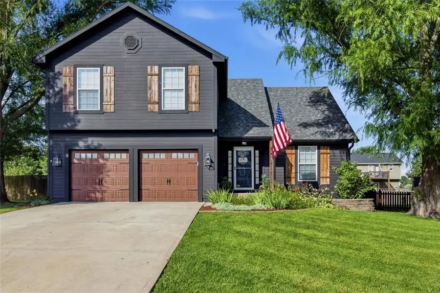269 W Cheyenne Street, Gardner, KS 66030 - #2
