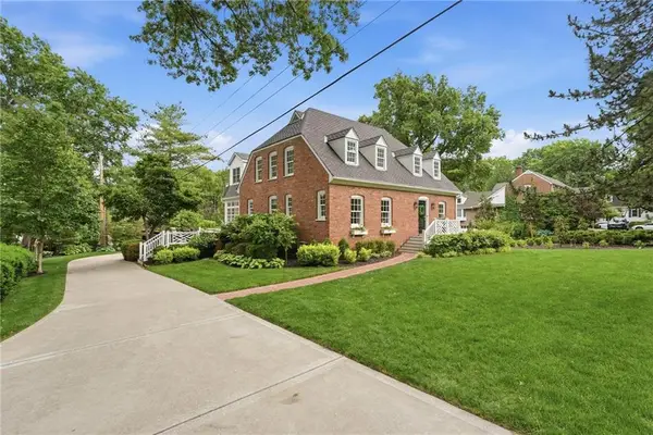6809 Cedar Street, Prairie Village, KS 66208