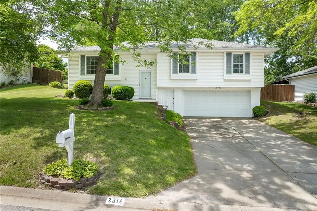 2316 Cougar Road, Saint Joseph, MO 64506 - #1