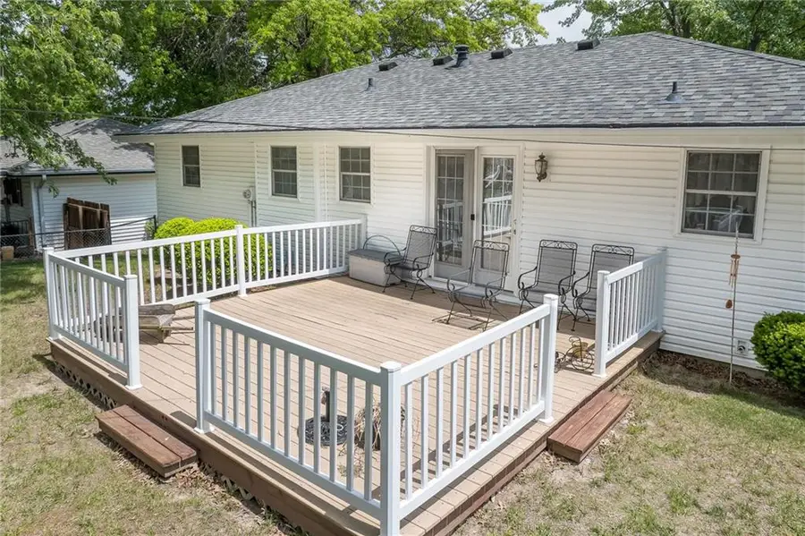 2316 Cougar Road, Saint Joseph, MO 64506 - #3