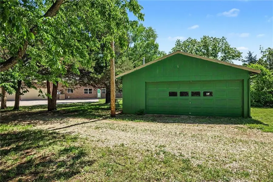 57 W Lake Road, Farlington, KS 66734 - #3
