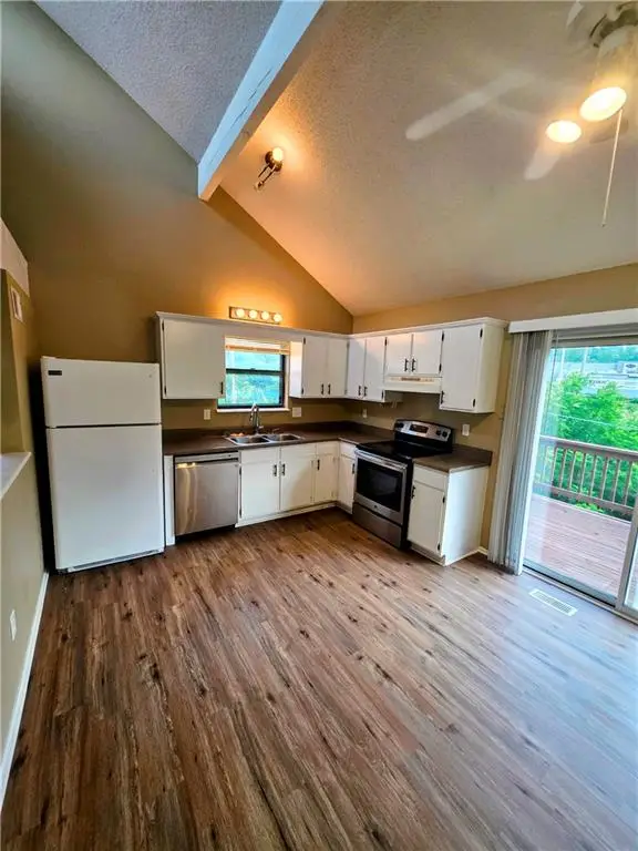 4552 S Saville Court, Independence, MO 64055