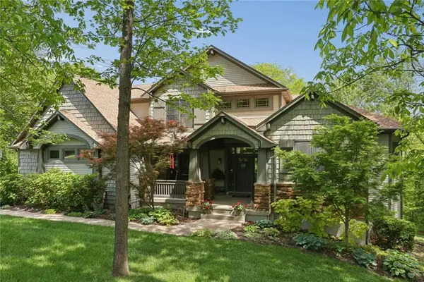 5015 Arapahoe Street, Shawnee, KS 66226