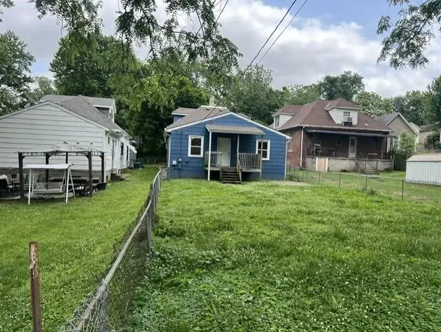 1328 12th Street N, Saint Joseph, MO 64501 - #2