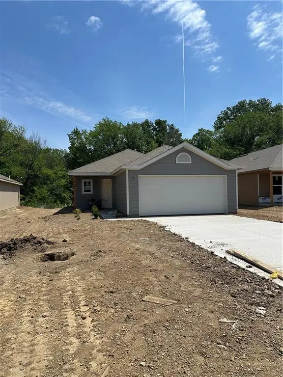 471 Valley View Drive, Tonganoxie, KS 66086 - #1