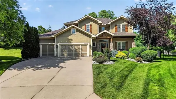 15933 Ballentine Street, Overland Park, KS 66062