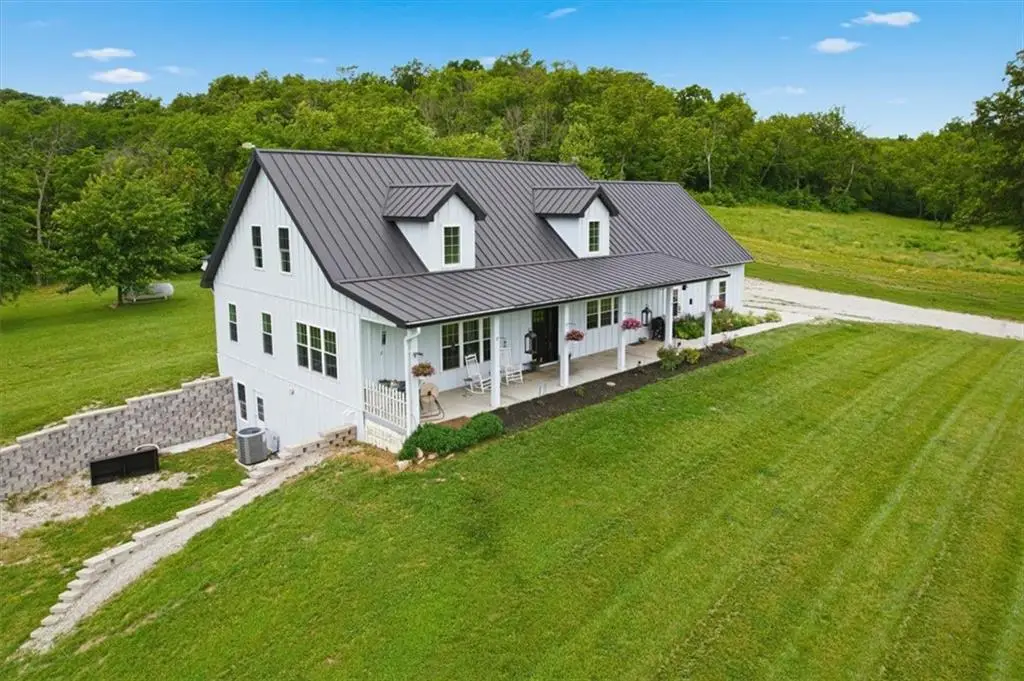 19180 B Highway, Richmond, MO 64085 - #1