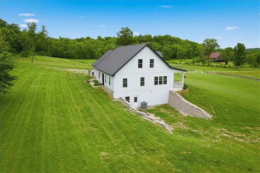19180 B Highway, Richmond, MO 64085 - #2