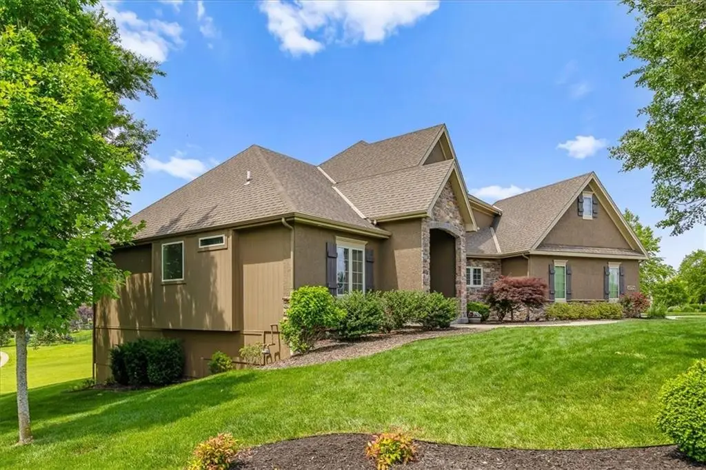 11775 NW 81st Street, Parkville, MO 64152 - #1