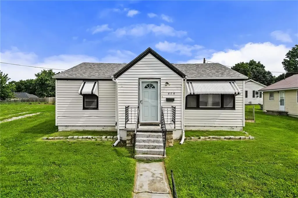 814 E North Main Street, Richmond, MO 64085 - #1