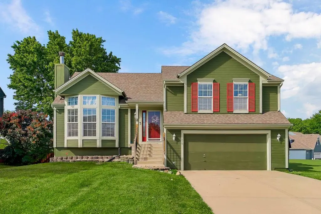 20839 S Skyview Lane, Spring Hill, KS 66083 - #1