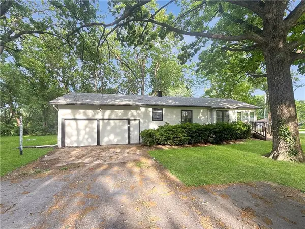 9004 E 55th Street, Raytown, MO 64133