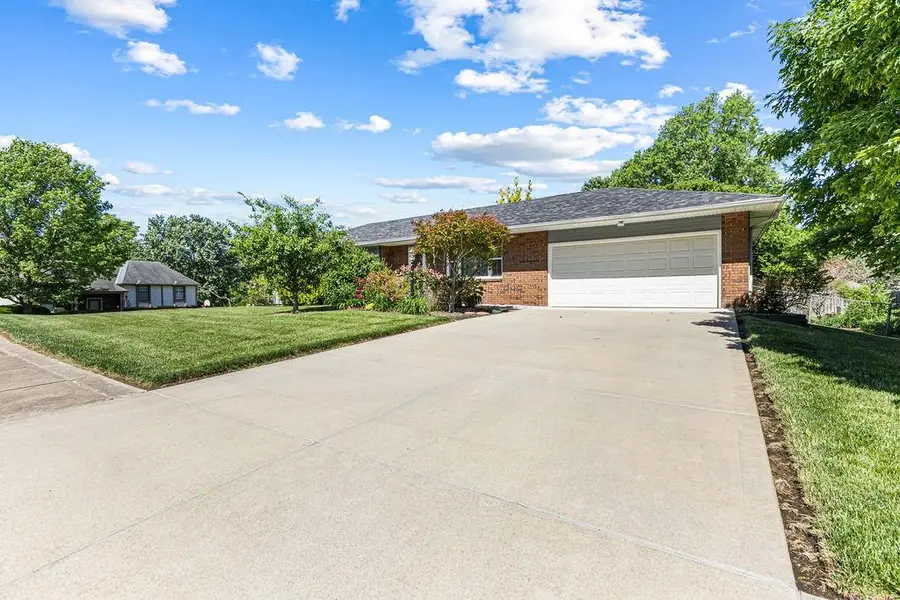 3902 E Haverill Street, Saint Joseph, MO 64506 - #2
