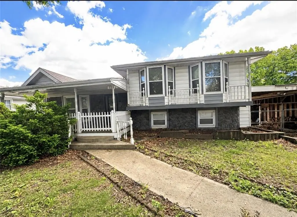 1209 SW Madison Street, Lees Summit, MO 64081 - #1