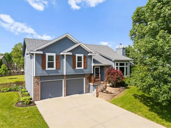 10914 N Laurel Court, Kansas City, MO 64157