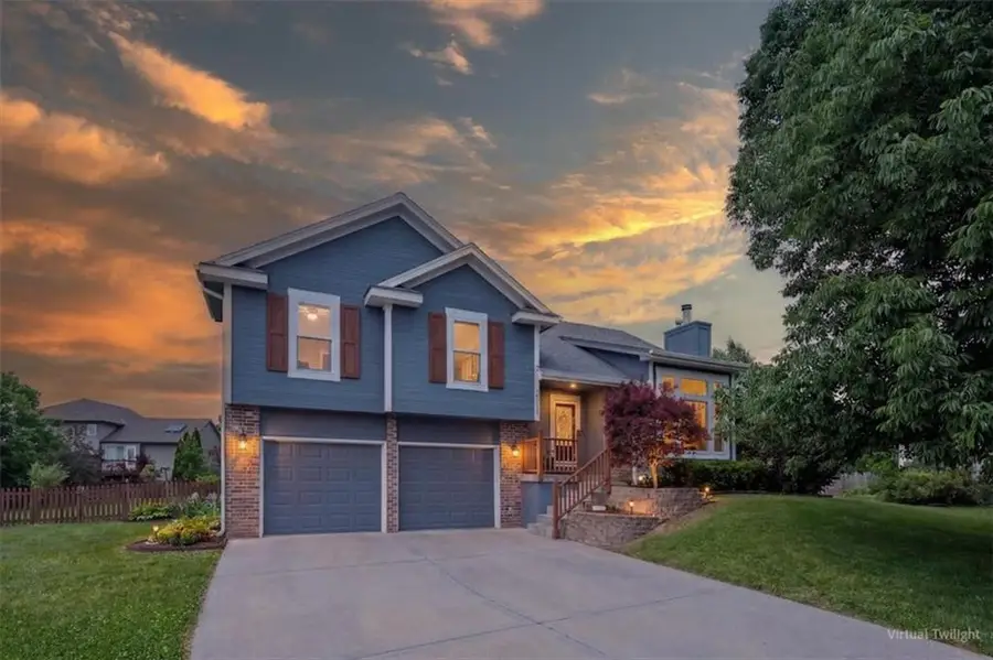 10914 N Laurel Court, Kansas City, MO 64157 - #2