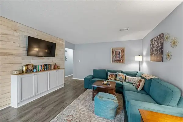 10104 W 96th Street #C, Overland Park, KS 66212