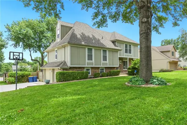 10119 Earnshaw Street, Lenexa, KS 66215