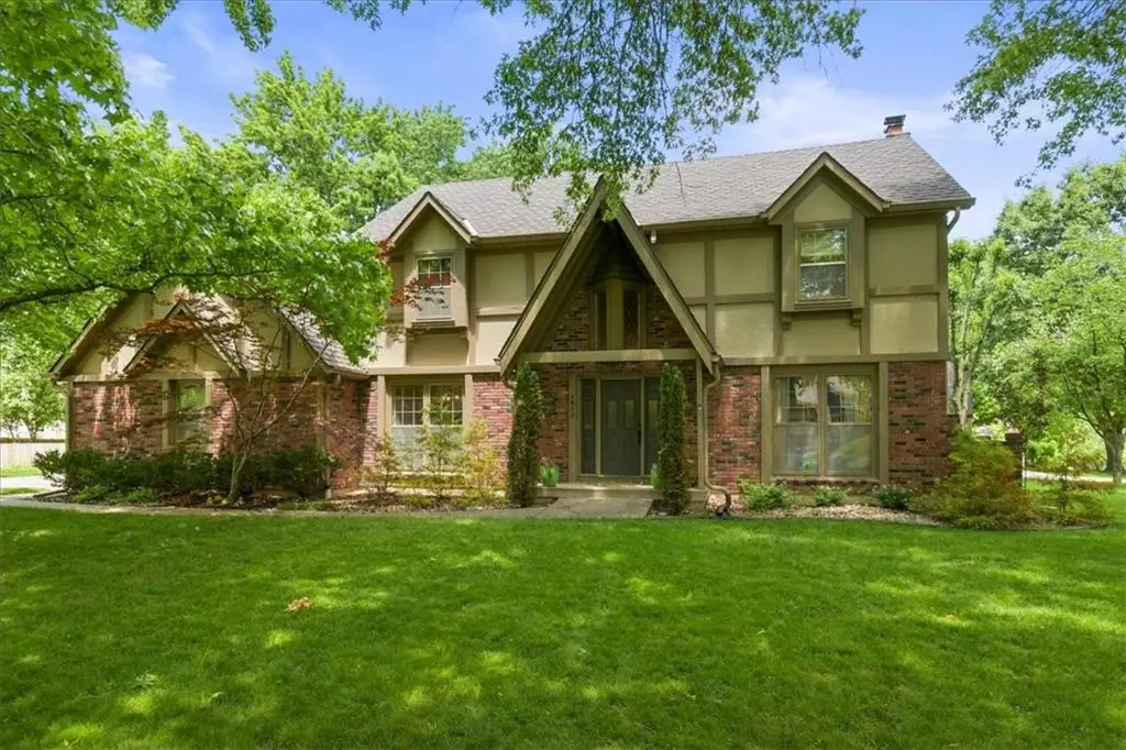 3613 NW Blue Jacket Drive, Lees Summit, MO 64064 - #1