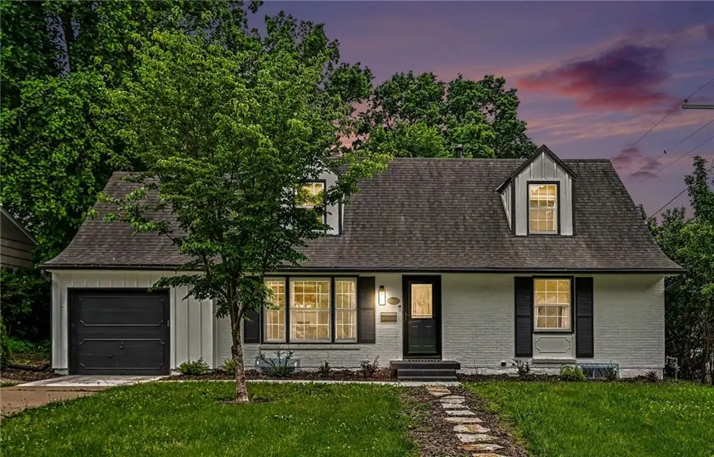 3813 NE 50th Street, Kansas City, MO 64119 - #1