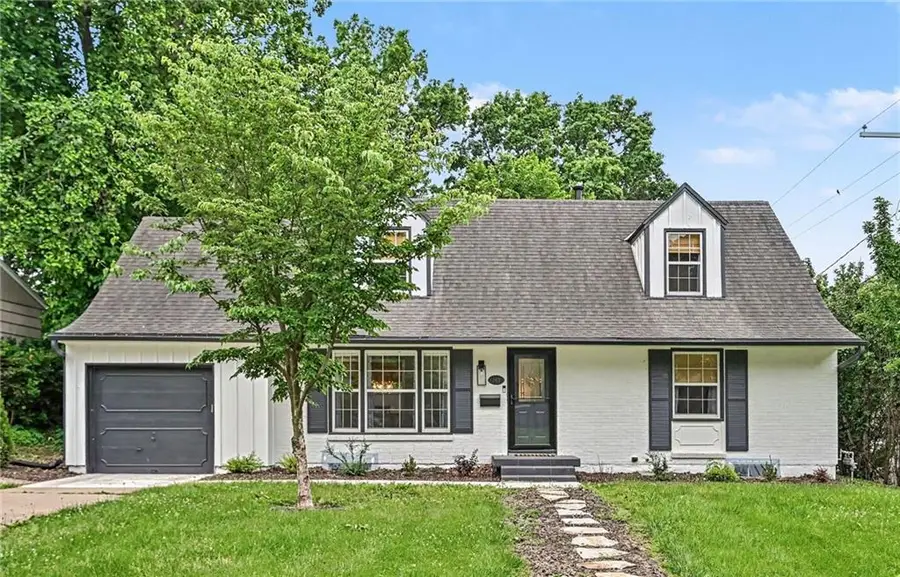 3813 NE 50th Street, Kansas City, MO 64119 - #2