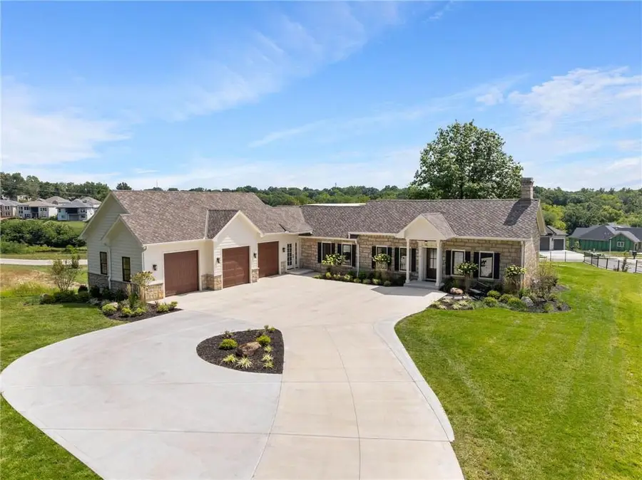 12811 W 71st Street, Shawnee, KS 66216 - #2