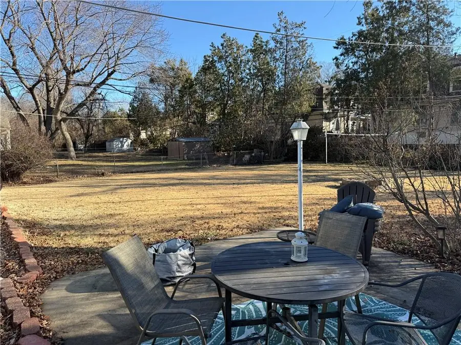 3701 W 74th Street, Prairie Village, KS 66208 - #3
