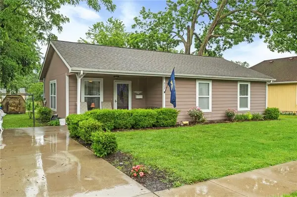 727 S Sycamore Street, Ottawa, KS 66067