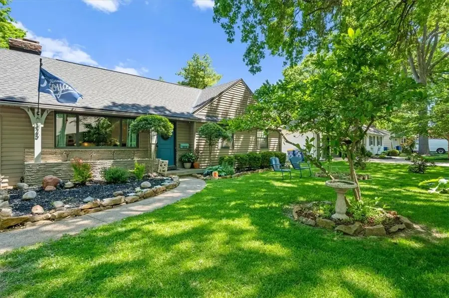 6325 Maple Drive, Mission, KS 66202 - #3