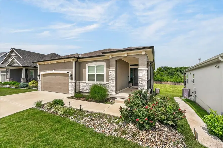 7029 N Cambridge Avenue, Kansas City, MO 64119 - #2