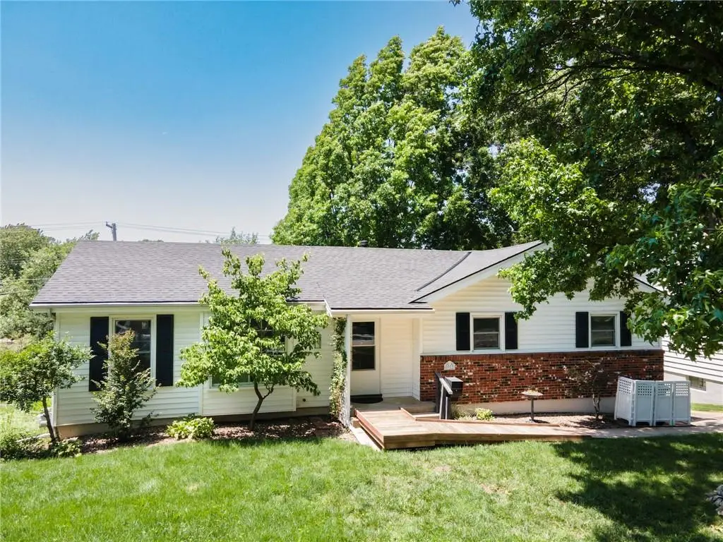9912 Oakridge Drive, Overland Park, KS 66212 - #1