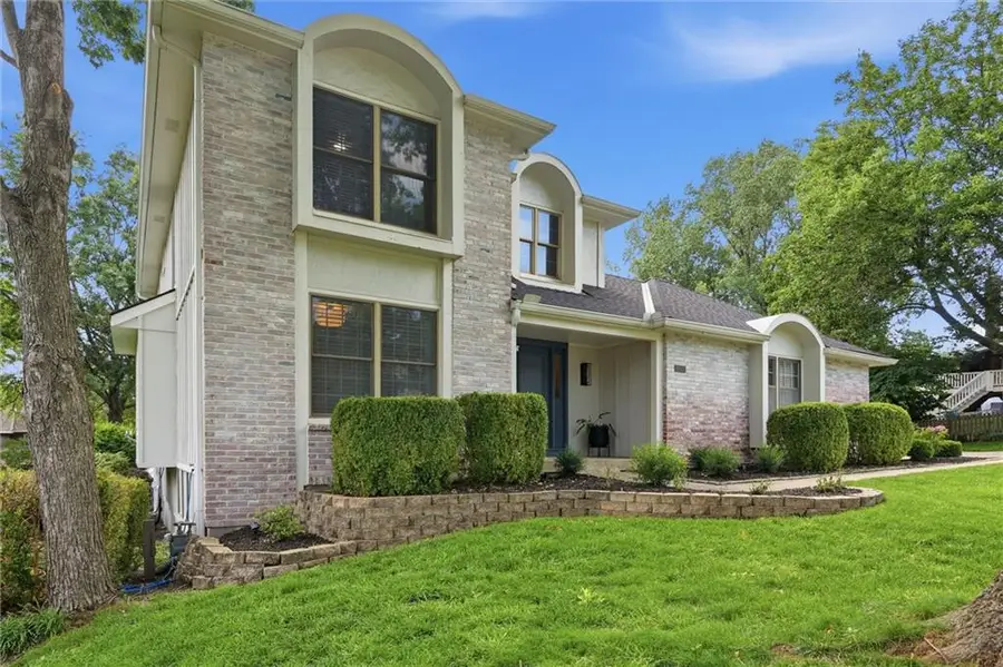 11904 Aberdeen Road, Leawood, KS 66209 - #2