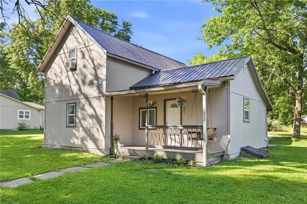 601 Main Street, Garden City, MO 64747