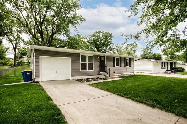 1305 Park Lane, Liberty, MO 64068